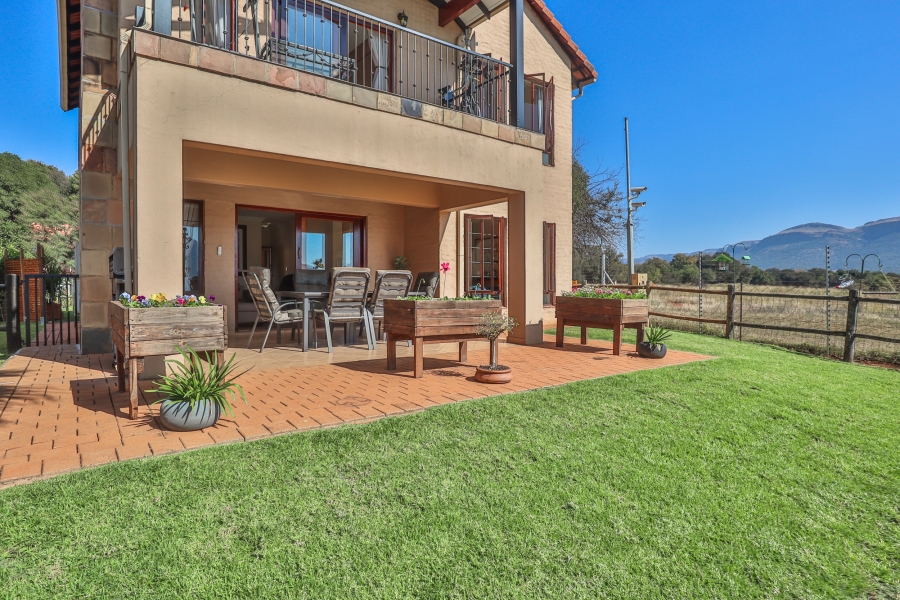 To Let 3 Bedroom Property for Rent in The Coves North West